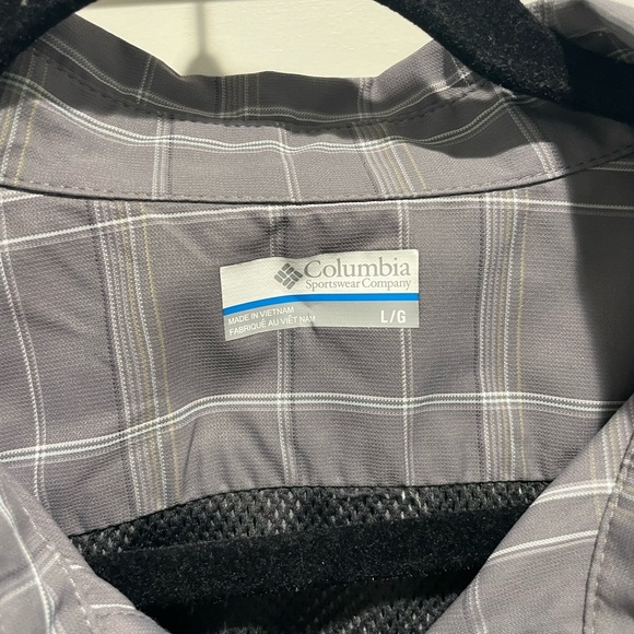COLUMBIA SPORTSWEAR Men’s Gray Plaid Button-Up Long Sleeved Shirt - Picture 4 of 11